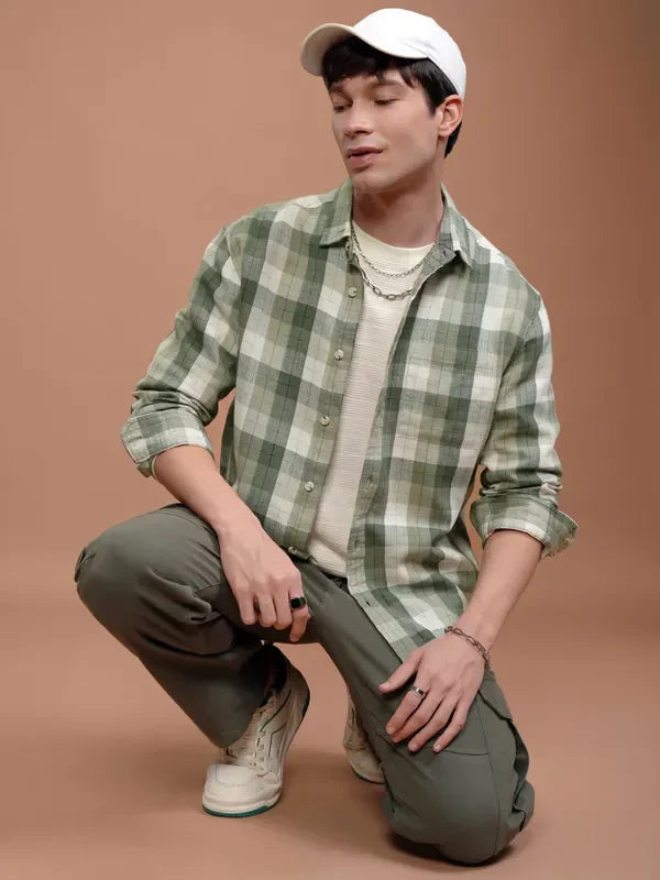 Highlander Men Off White Checked Oversized Fit Casual Shirt